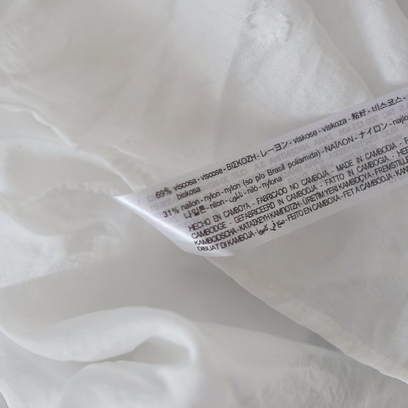 NWT WHITE VINTAGE DOTTED JACQUARD BLOUSE. - Picture 6 of 12